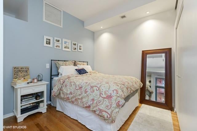208 W Washington St #1406