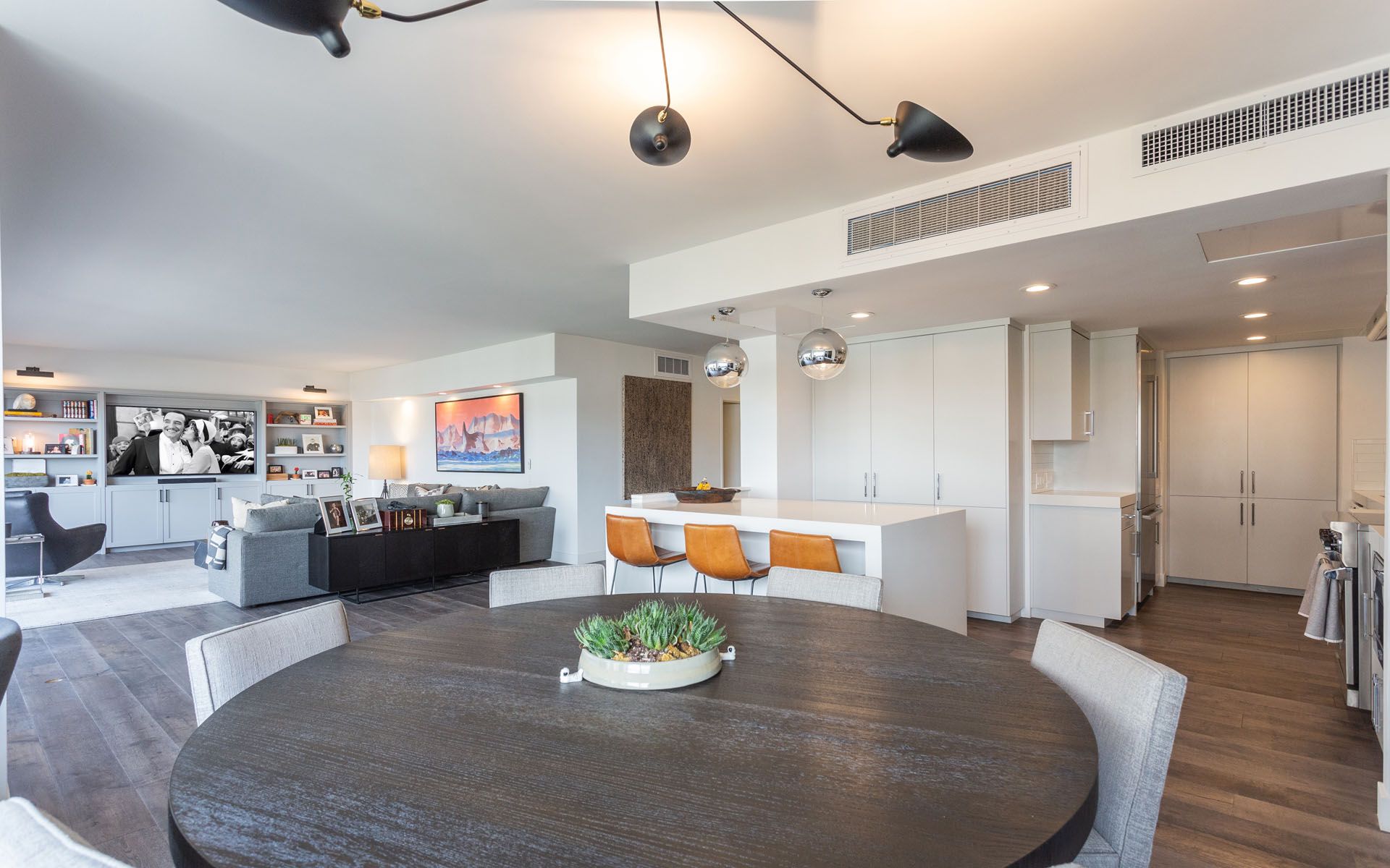 Churchill #7E, Wilshire Corridor