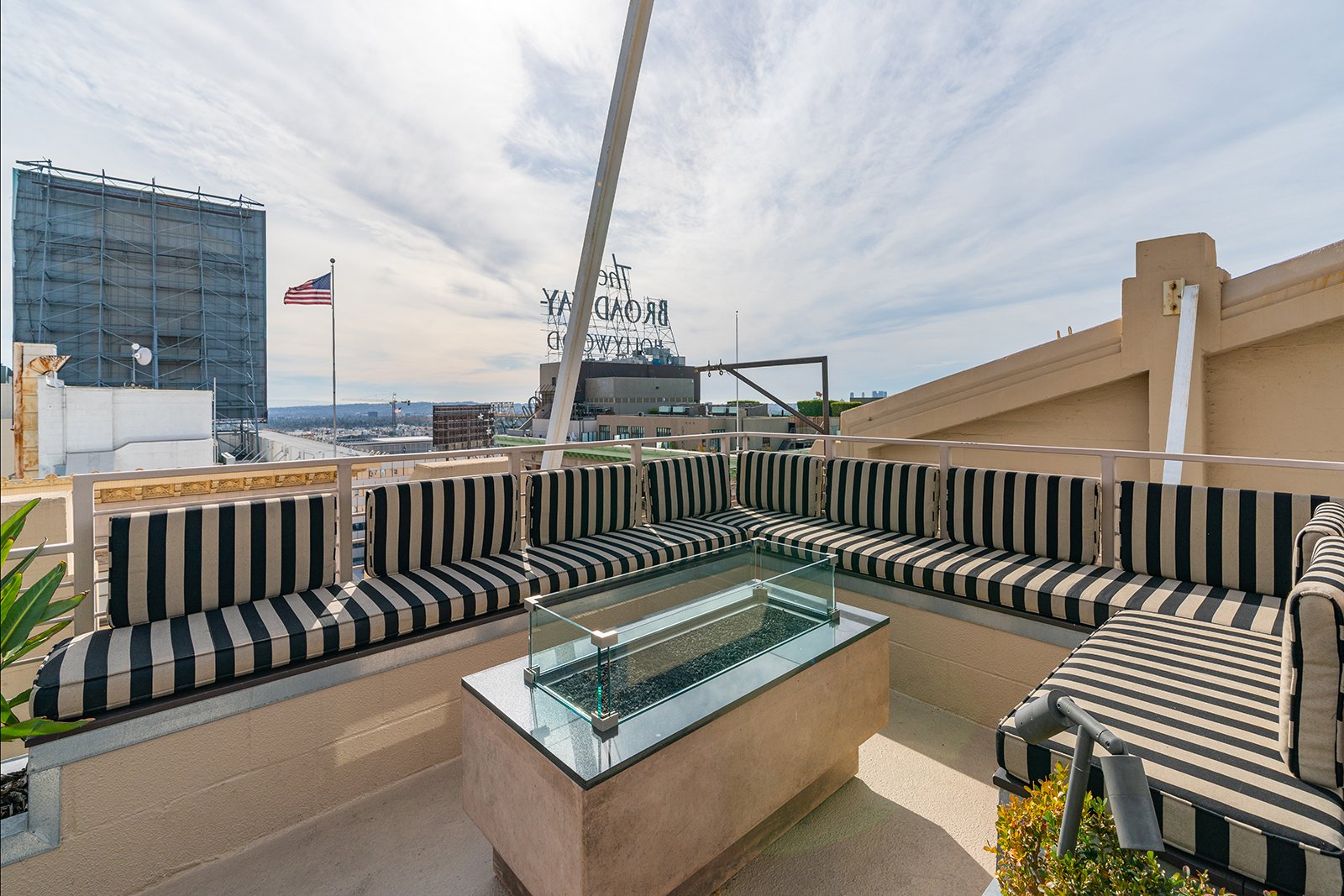 6253 Hollywood Blvd, #603
