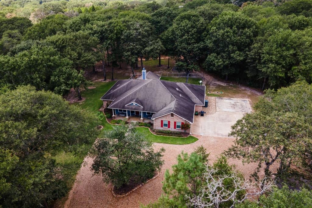 610 Post Oak Road Bellville, Tx 77418