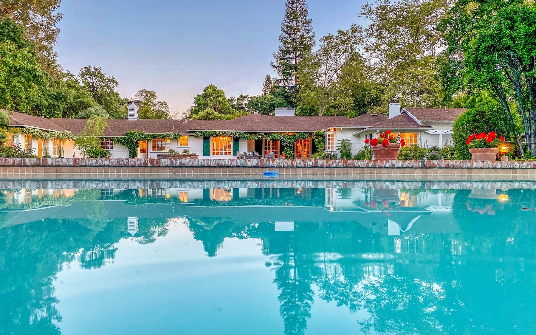 160 Alderwood Rd