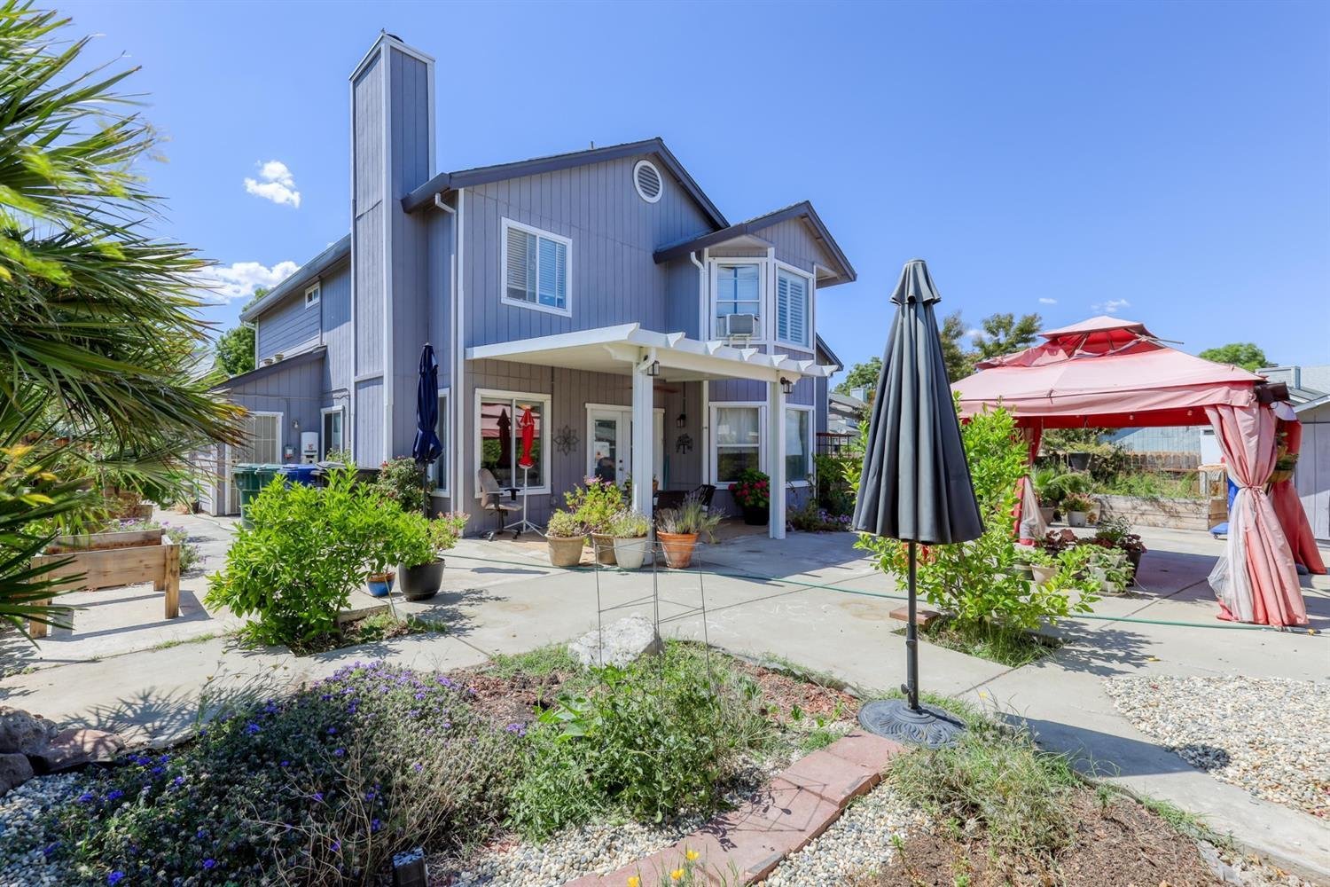 8572 Twin Trails Dr