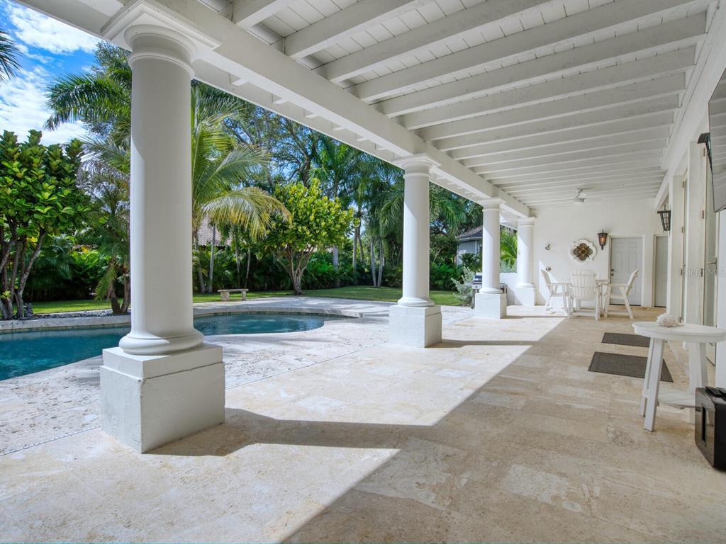 1669 Landings Ln