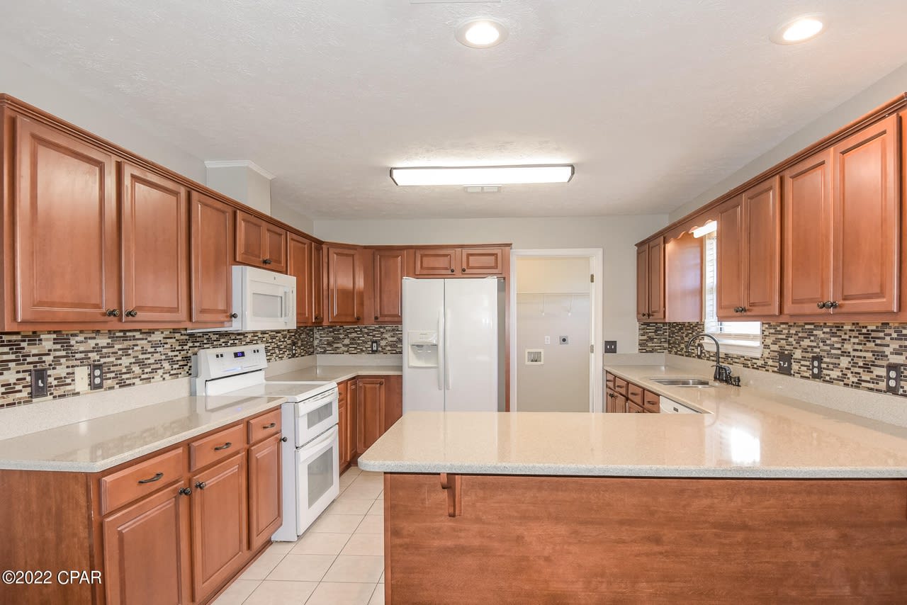 2405 Maple Court