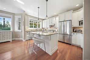 4529 Seawood Terr