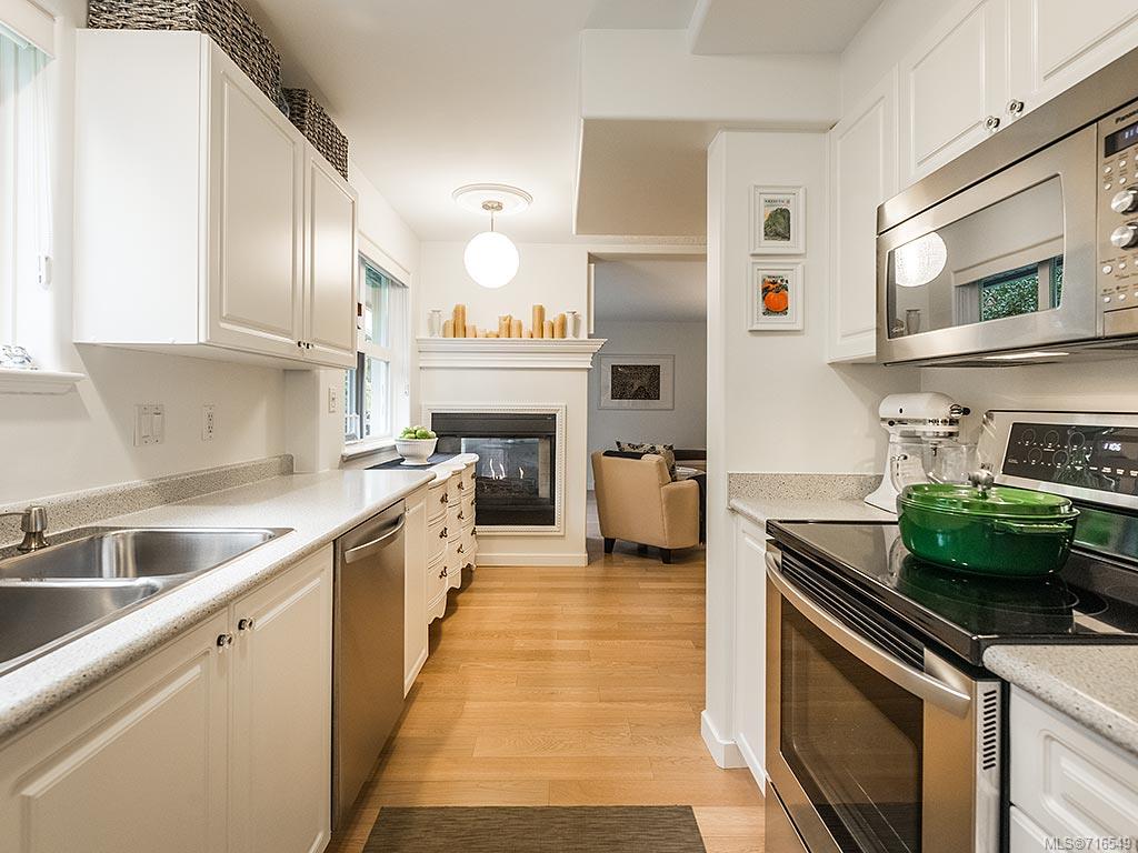 105-936 Fairfield Rd