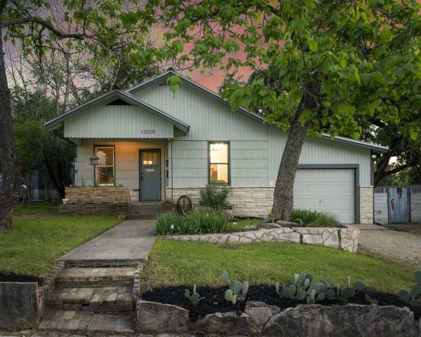 1009 W Johanna Street