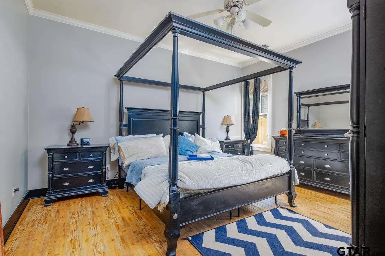 3938 Charleston Park