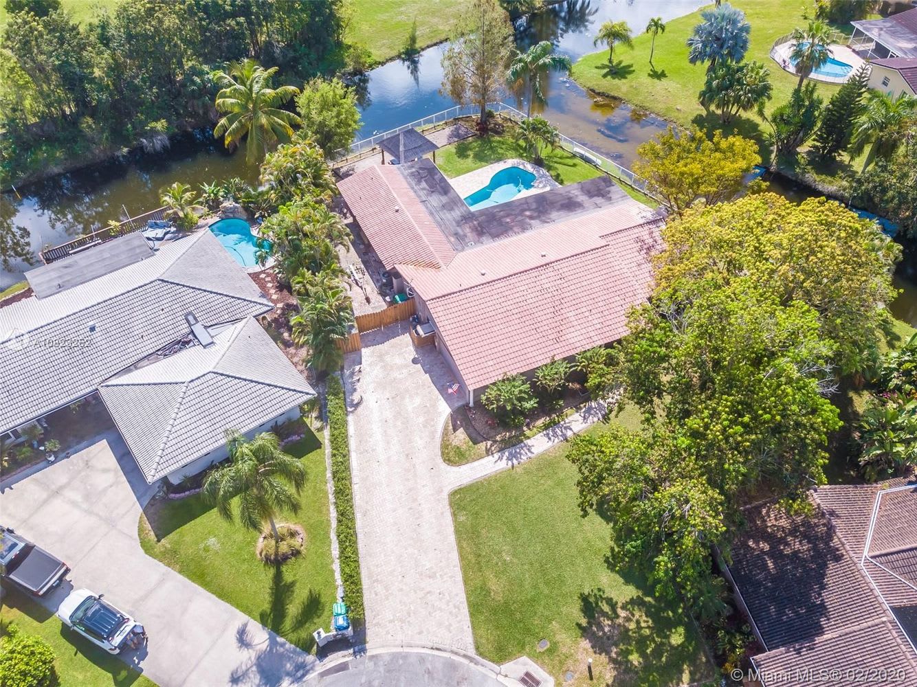 10170 NW 43RD ST