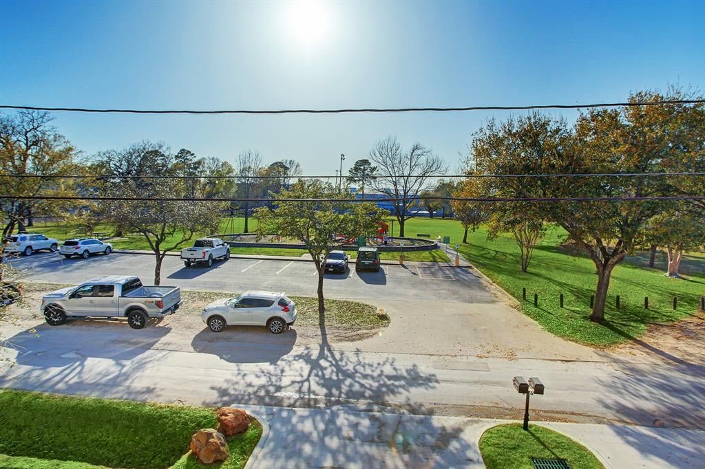 3614 Golf Dr