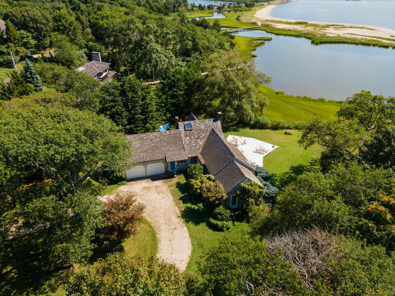 Light-Filled Waterfront Cottage