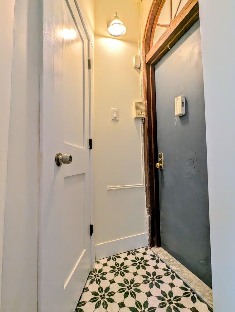 343 Pleasant Avenue, Apt 2
