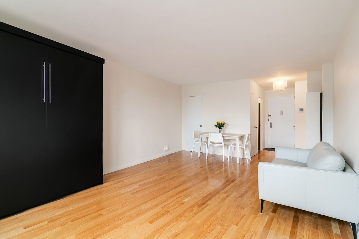 225 E 36th St, Unit 16E