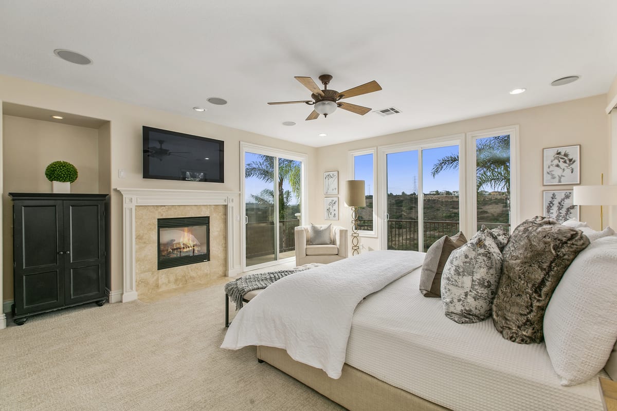 5255 Raven Hill Point