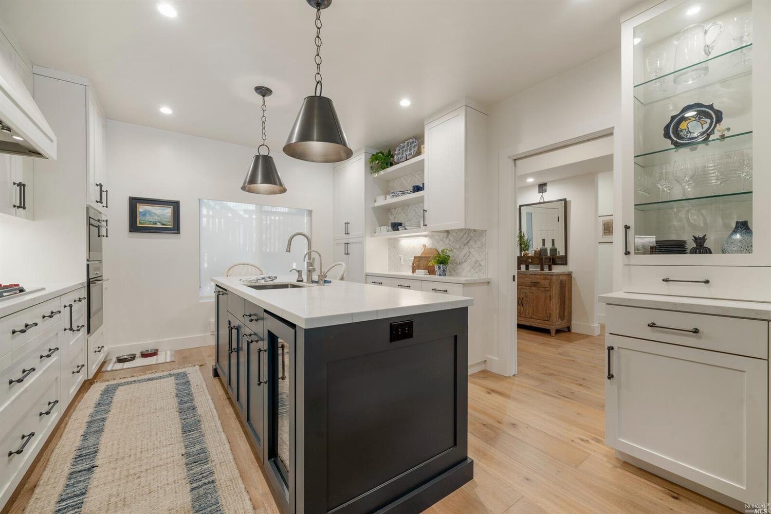 1125 S Eliseo Dr