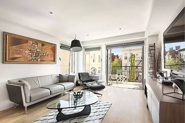 260 North Ninth Street Unit: 4C