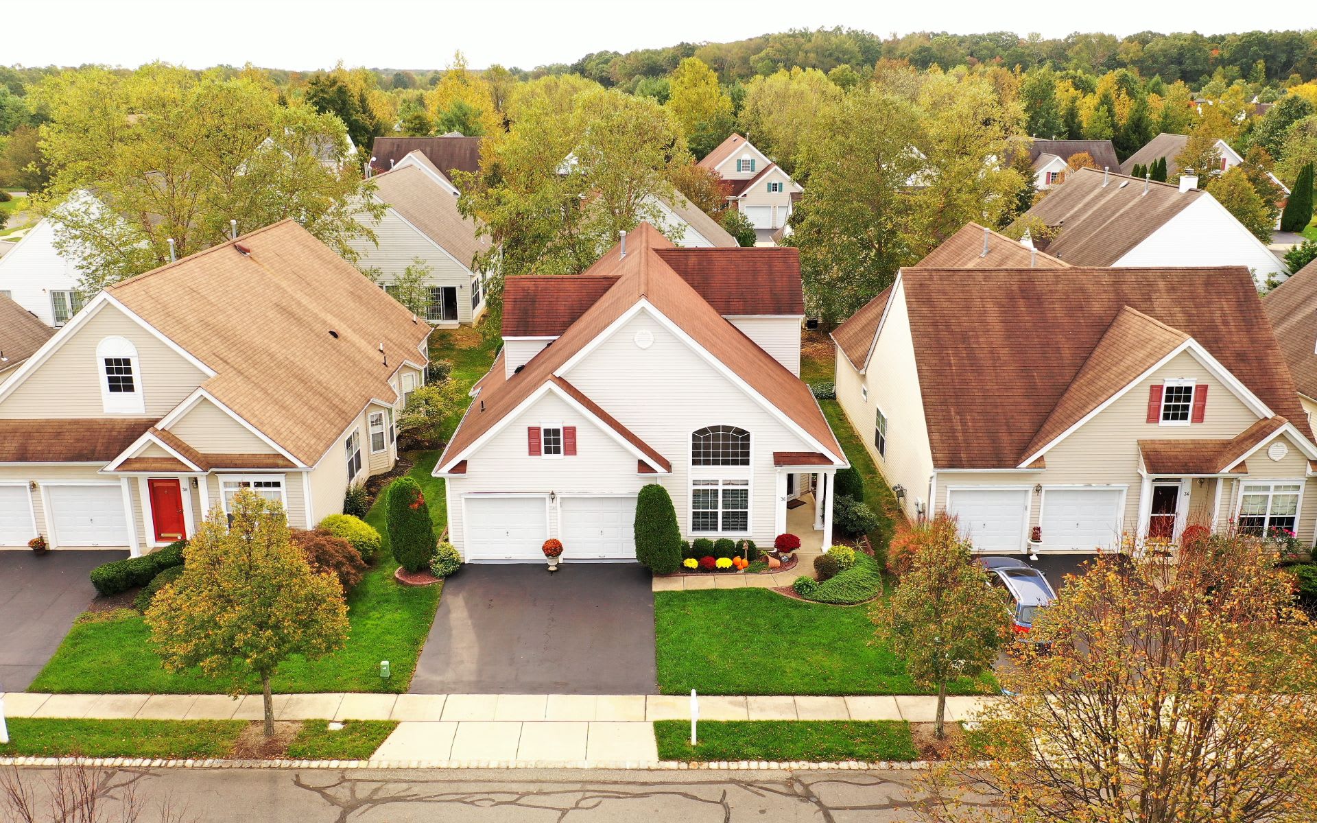 36 HONEYFLOWER LN