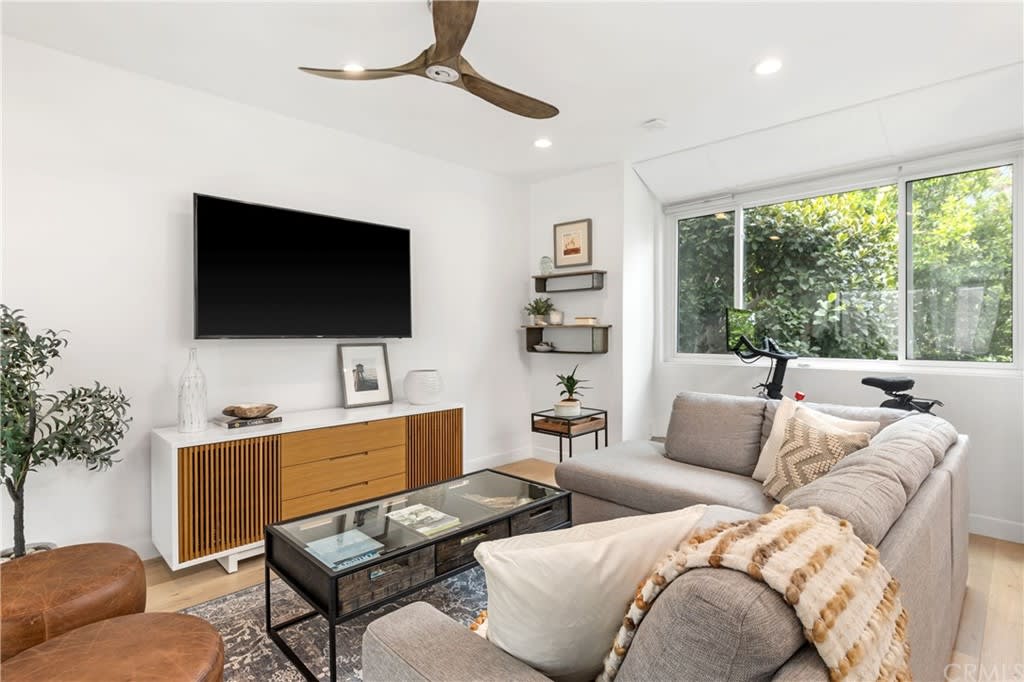 501 Herondo Street, Unit 74