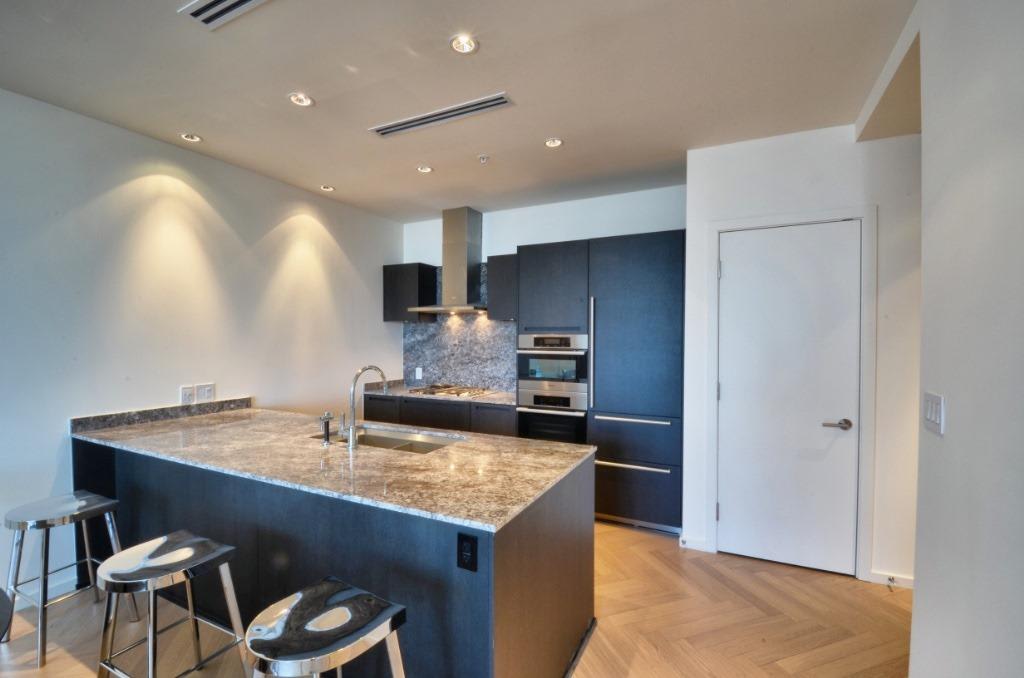 Suite 5807- 180 University Avenue