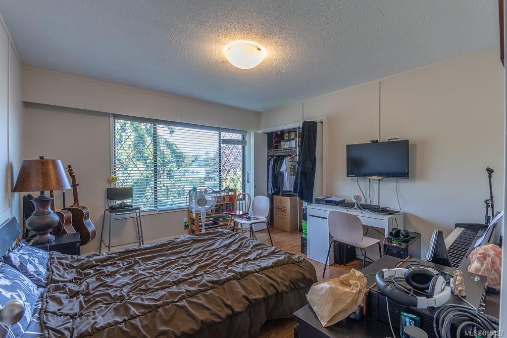 4357 Torquay Dr