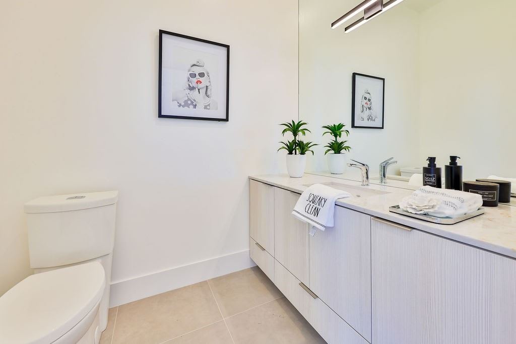 DEER PARK UPPER PENTHOUSE