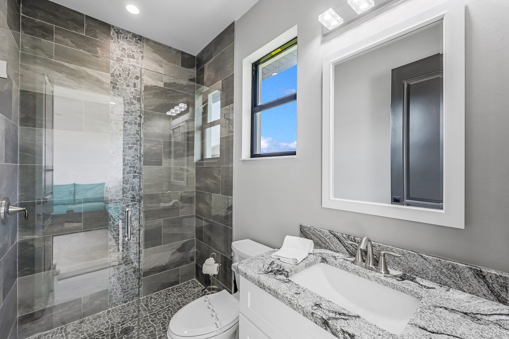 121 NW 38th Avenue 