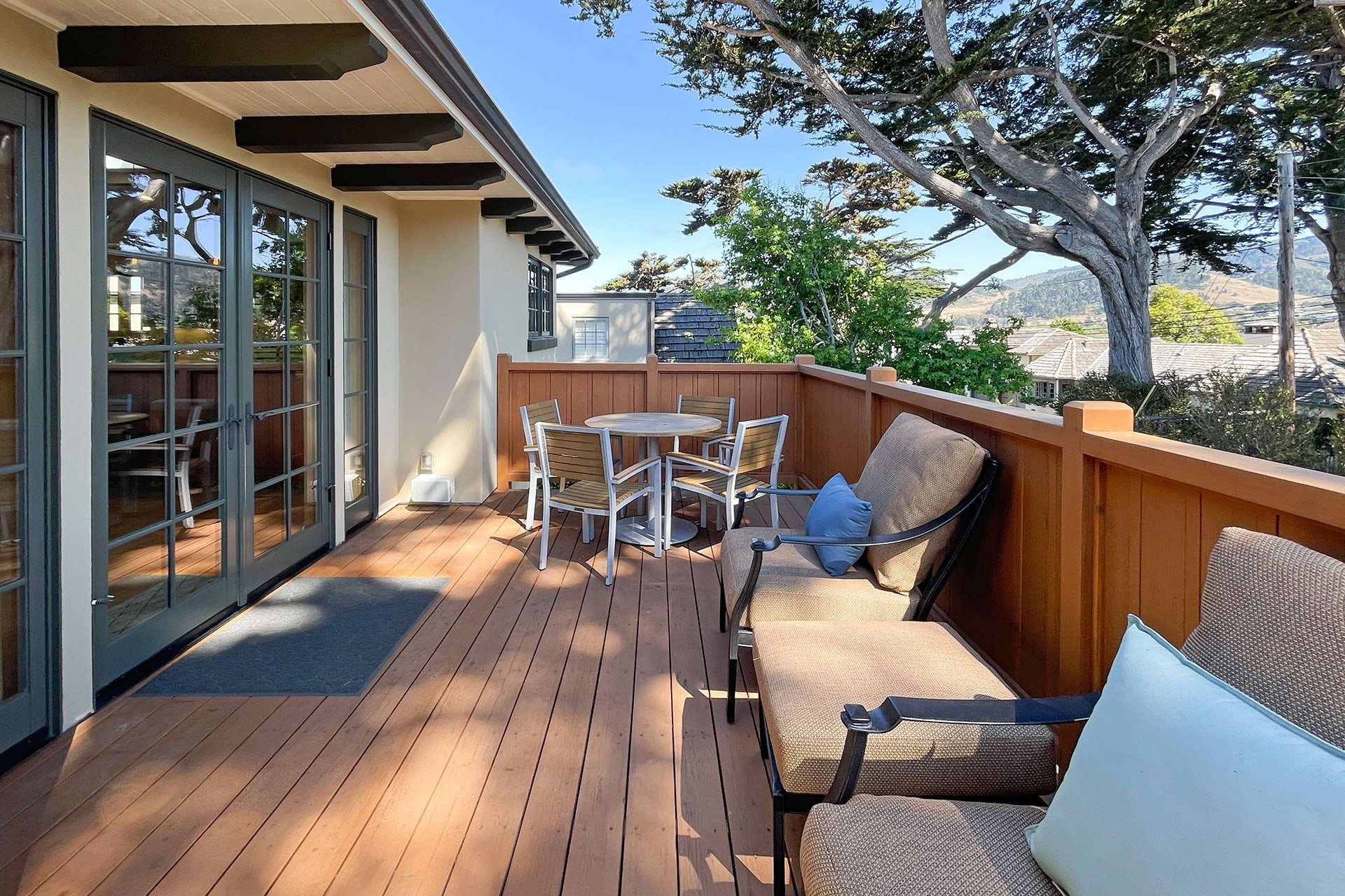 Stunning Home On Carmel Point - 26285 Valley View Ave