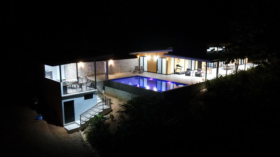 CUSTOM BUILT LUXURY RETREAT WITH GUEST VILLAS IN OJOCHAL