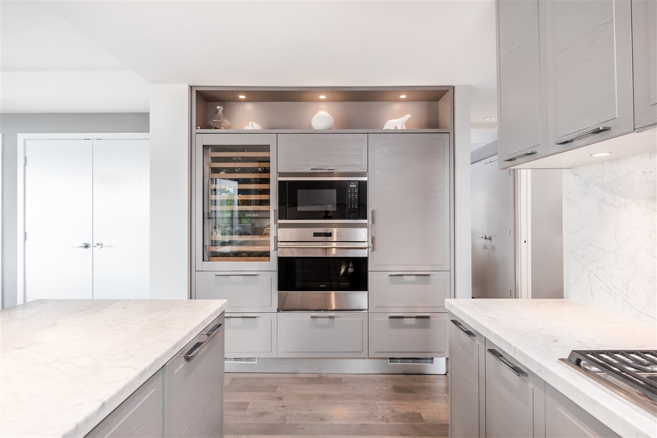 313-2118 W 15th Ave