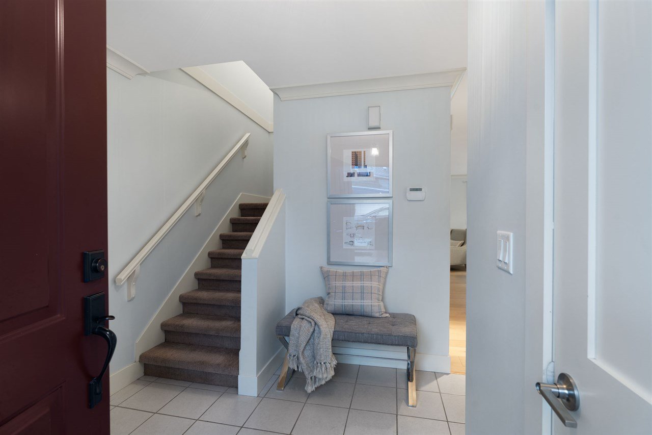 38-889 Tobruck Avenue, North Vancouver