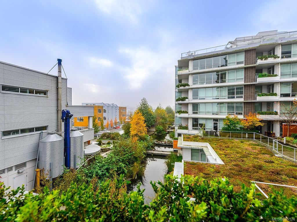 207-399 Tyee Rd