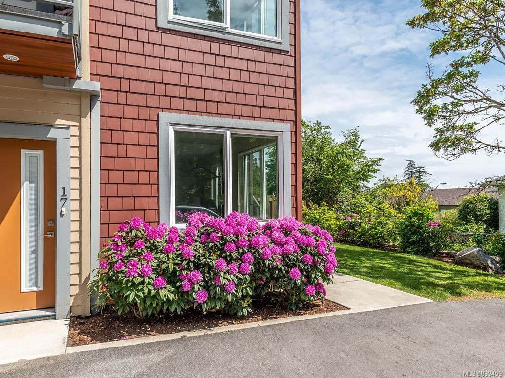 17-235 Island Hwy