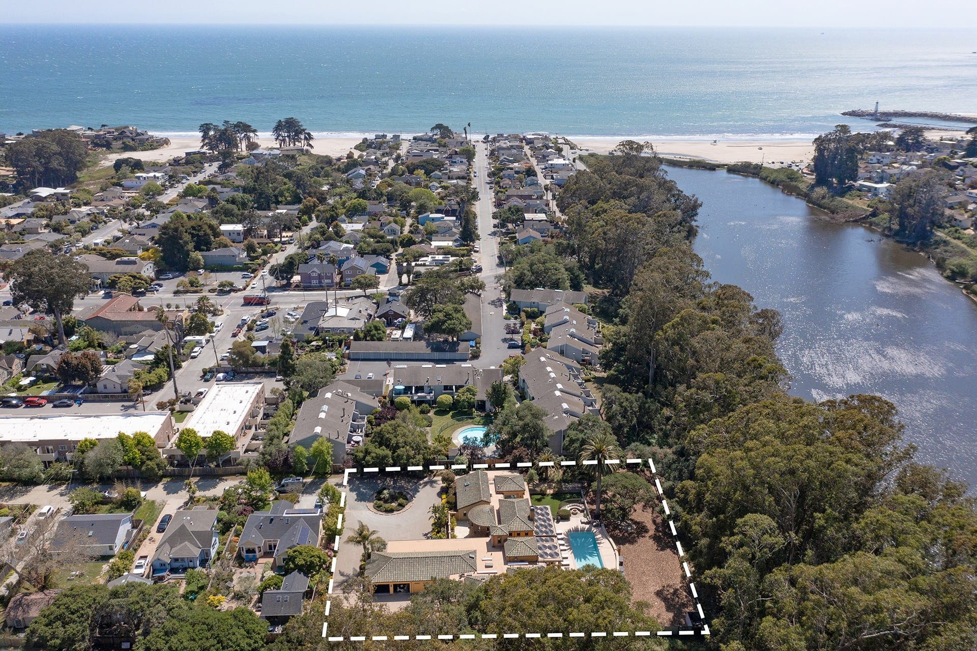Santa Cruz Masterpiece - 1151 Scholl Lane