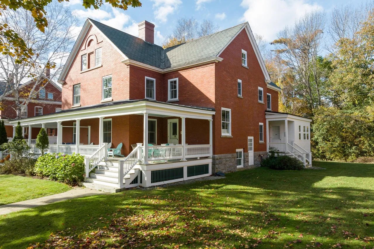New Listing! 168 Mckinley Court, Portland, Maine – $990,000
