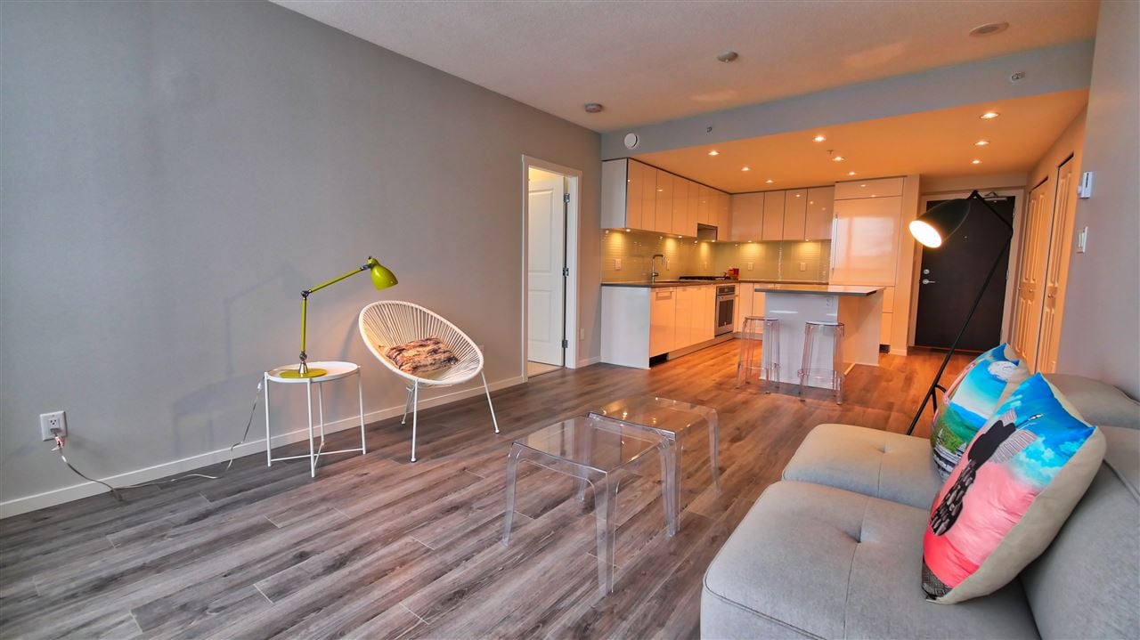 805-6638 Dunblane Ave