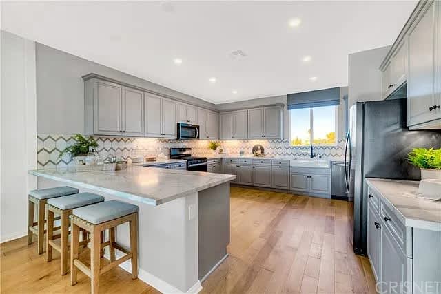 717 Daniel Freeman Cir