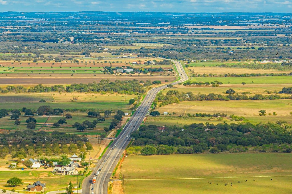 5112 E US Hwy 290 Fredericksburg, TX 78624