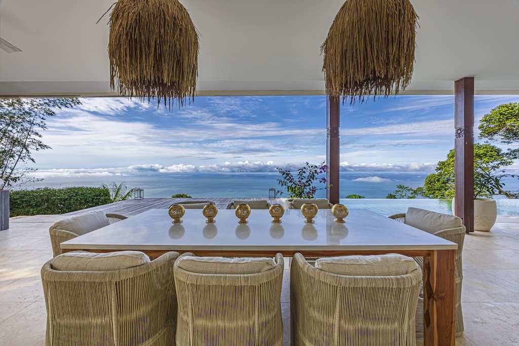 LUXURY 8 ACRE TROPICAL MASTERPIECE WITH VIEWS TO THE WHAIL TAI