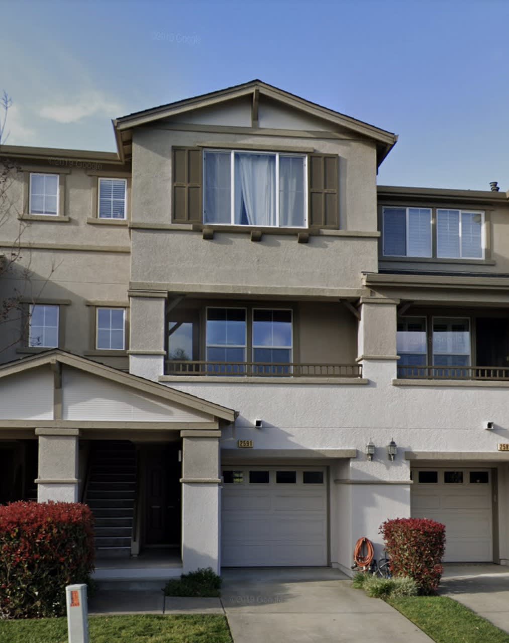 2591 Edgewater Dr. 