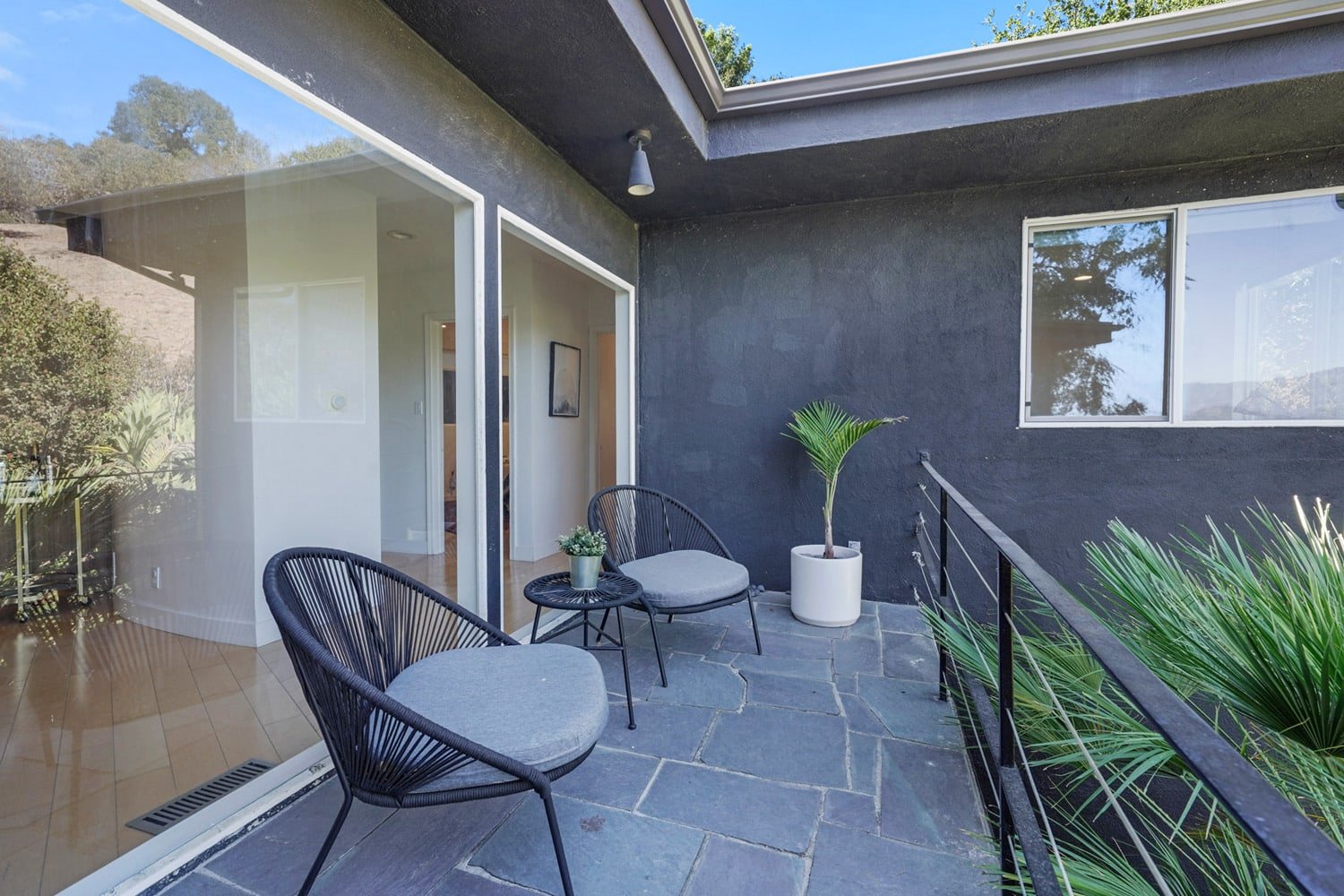 Breathtaking Mid-Century Nature Retreat in Los Feliz