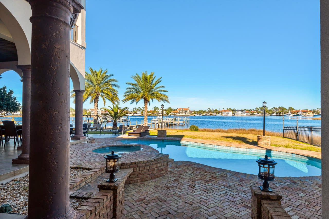 5236 Finisterre Drive