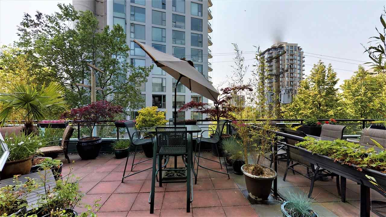 206-131 W 3rd St