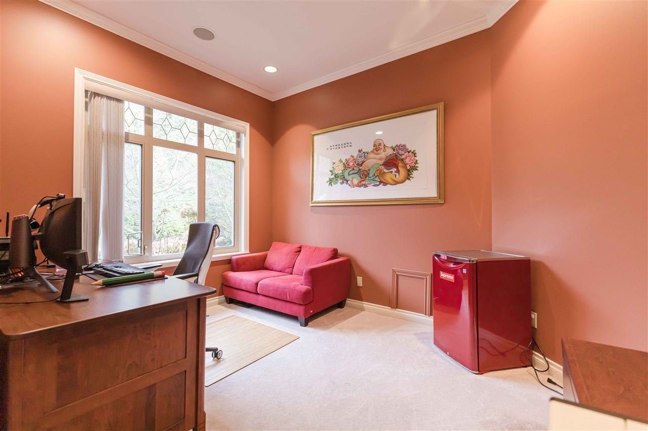 2221 Tanager Place, North Vancouver