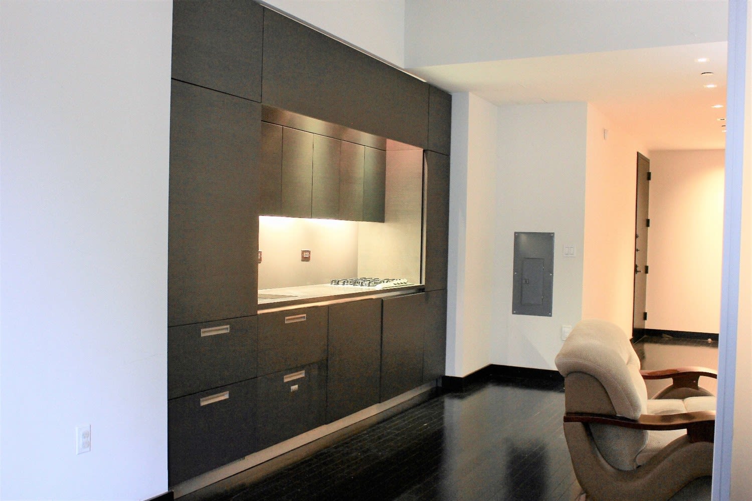 20 Pine St, Unit 2413