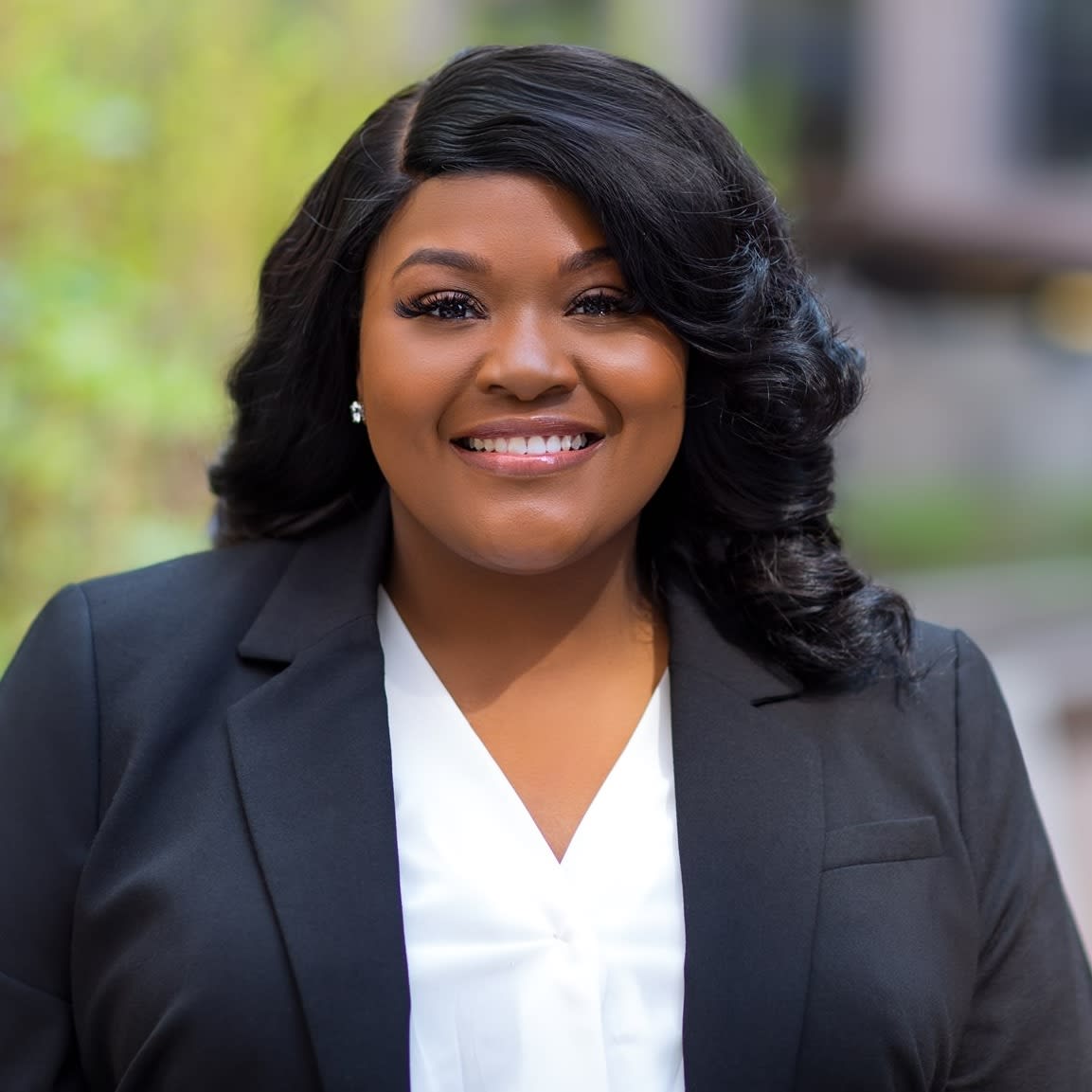 Shayla Frye Alexandria, VA Real Estate Agent Headshot