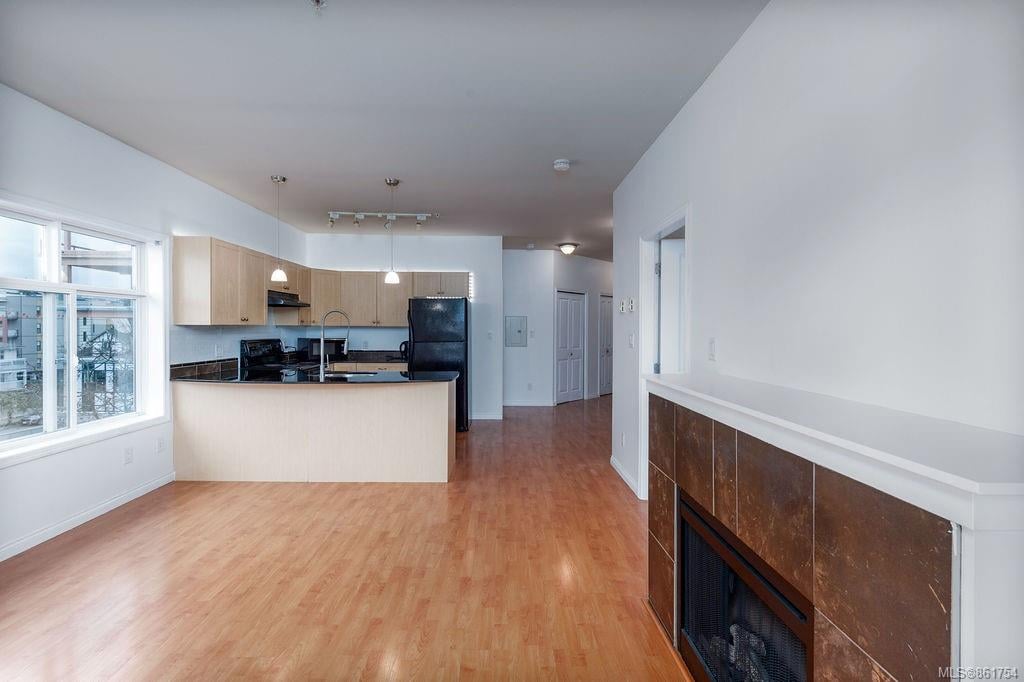 402-821 Goldstream Ave, Langford