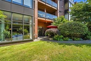 104-300 Waterfront Cres