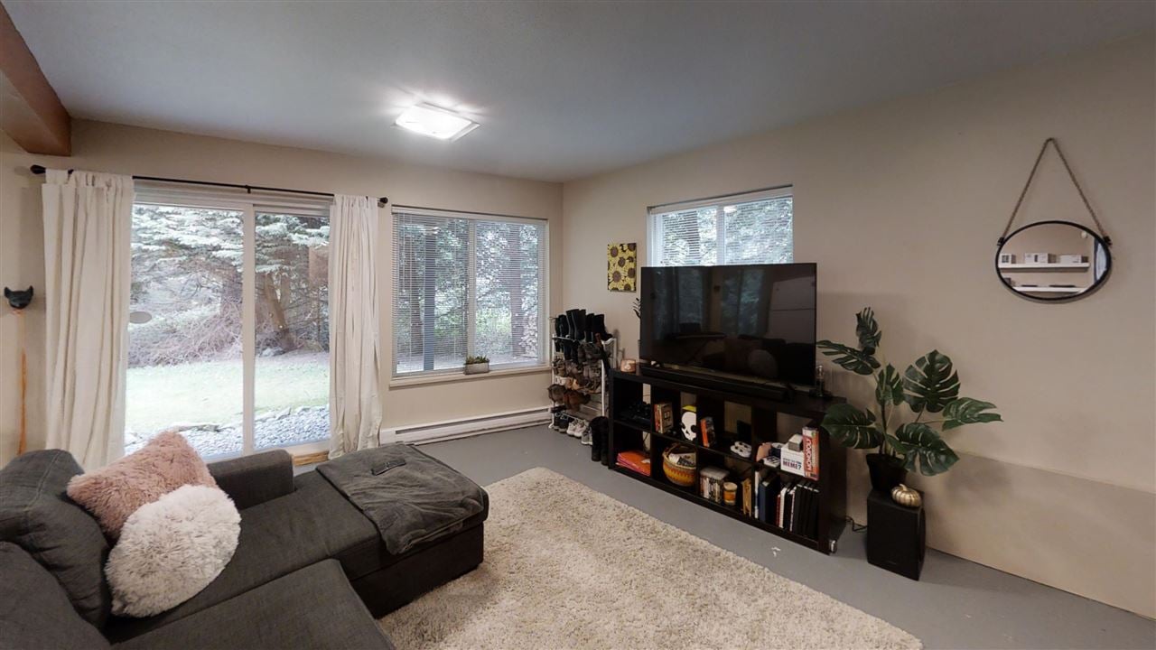 5557 Riley Road, Halfmoon Bay
