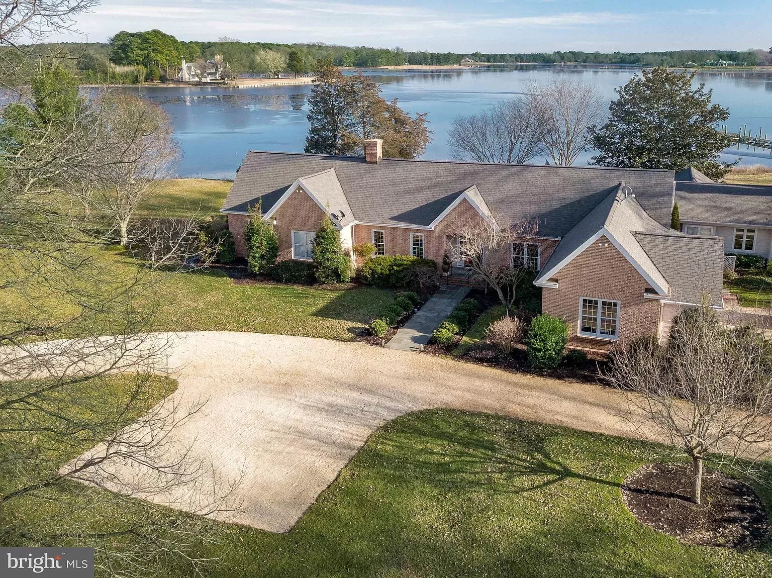 6065 Hedges Ln