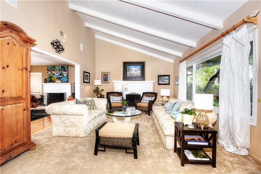 3043 Mountain View Drive